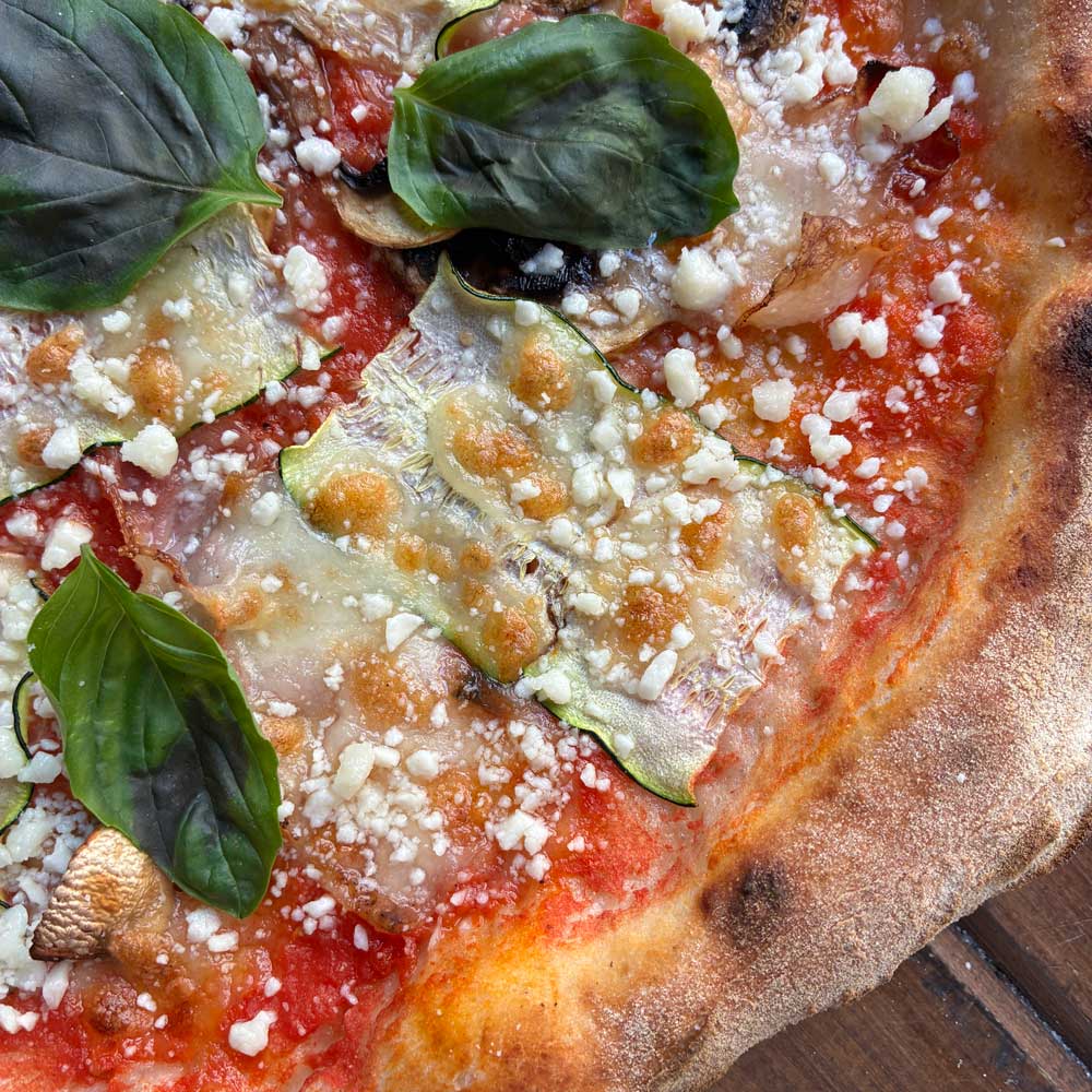 Pizza mes de Junio